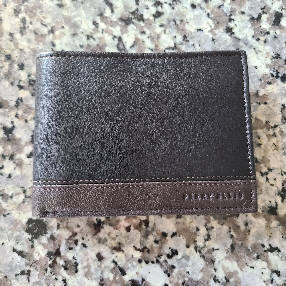 Perry Ellis mens bifold slim wallet